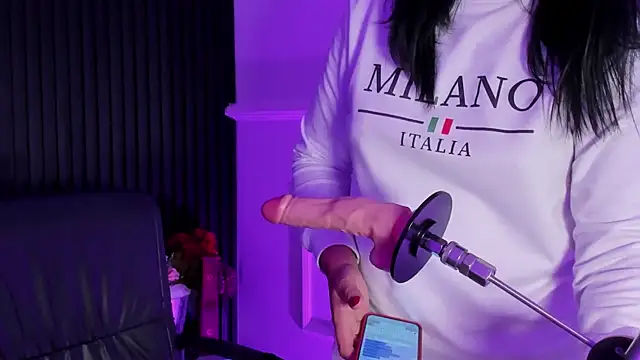 Snapshot of Sienarosewood chatting on 12.16.25 Sienarosewood online show from 12.16.25