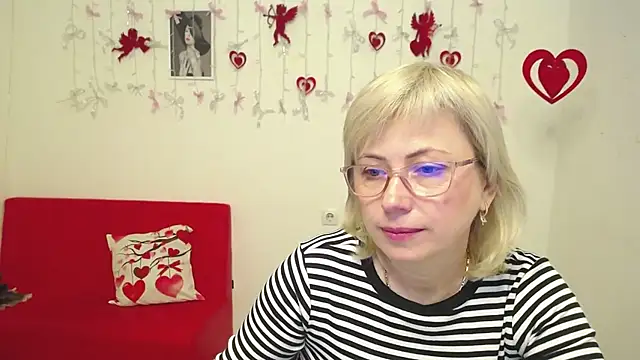 Snapshot of LaurenWishy chatting on 02.01.26 LaurenWishy online show from 02.01.26