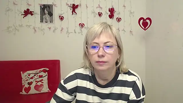 Snapshot of LaurenWishy chatting on 02.02.26 LaurenWishy online show from 02.02.26