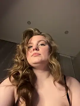 Snapshot of _whorimi chatting on 03.26.26 whorimi online show from 03.26.26