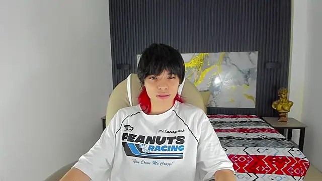 Snapshot of Sylasfrost chatting on 12.15.25 Sylasfrost online show from 12.15.25