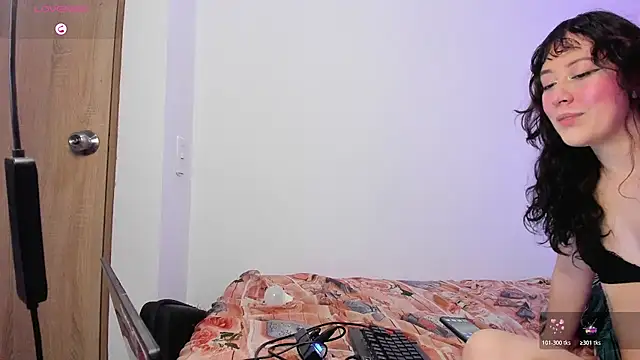 tessa  evans online show from 06.10.26