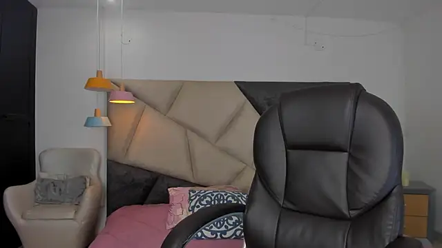 MarieTaylor  online show from 02.25.26