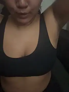 Snapshot of TiaBella_ chatting on 12.02.25 TiaBella online show from 12.02.25