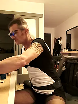 xelyber online show from 04.17.26