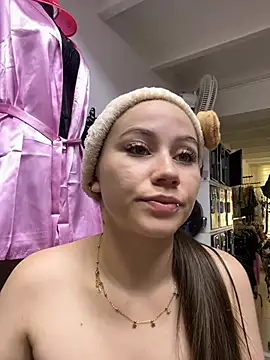 MiaWhiteBunny online show from 04.24.26