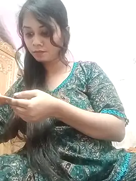 Snapshot of Farihasultana30 chatting on 12.15.25 Farihasultana30 online show from 12.15.25