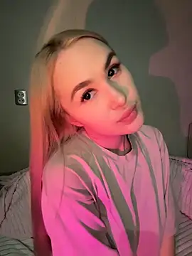 Miss Alisse online show from 11.28.25