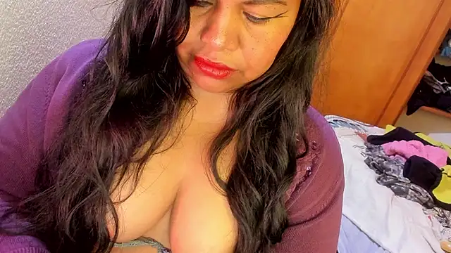 ebonycamelia online show from 04.29.26