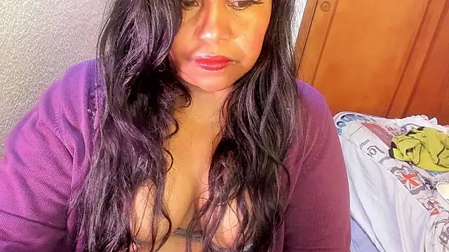 ebonycamelia online show from 04.30.26