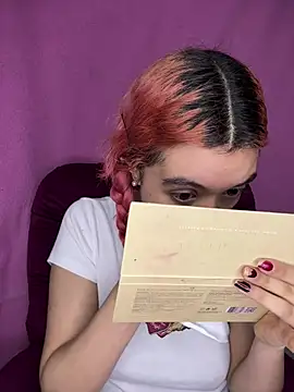 Valen-Foxx1 online show from 04.25.26
