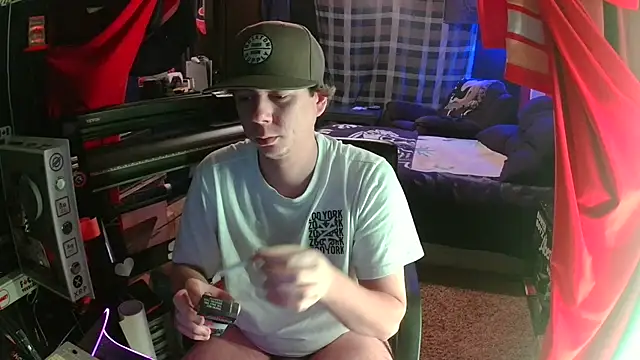 Snapshot of Bowerboi chatting on 12.01.25 Bowerboi online show from 12.01.25