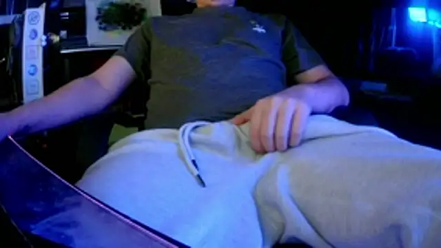 Snapshot of Bowerboi chatting on 12.18.25 Bowerboi online show from 12.18.25