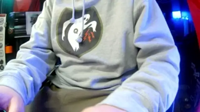 Snapshot of Bowerboi chatting on 12.21.25 Bowerboi online show from 12.21.25