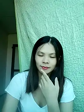 Snapshot of quynhquynh_ chatting on 11.23.25 quynhquynh online show from 11.23.25