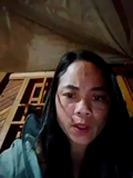 Snapshot of bela-hayes chatting on 12.17.25 bela-hayes online show from 12.17.25