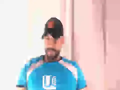 Snapshot of musclehetero chatting on 02.12.26 musclehetero online show from 02.12.26