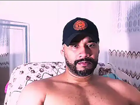 Snapshot of musclehetero chatting on 03.19.26 musclehetero online show from 03.19.26