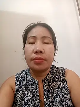 Snapshot of Reema_143 chatting on 11.28.25 Reema 143 online show from 11.28.25