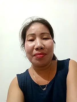 Snapshot of Reema_143 chatting on 11.30.25 Reema 143 online show from 11.30.25