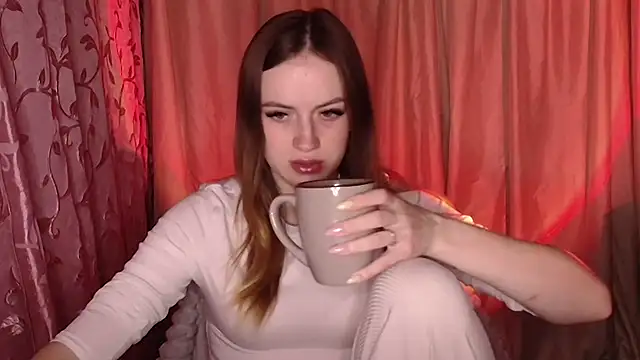 Illa May online show from 03.10.26