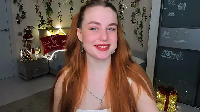 Snapshot of AirySilhouette chatting on 12.18.25 AirySilhouette online show from 12.18.25