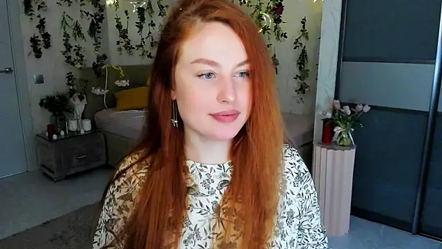 Snapshot of AirySilhouette chatting on 06.14.26 AirySilhouette online show from 06.14.26