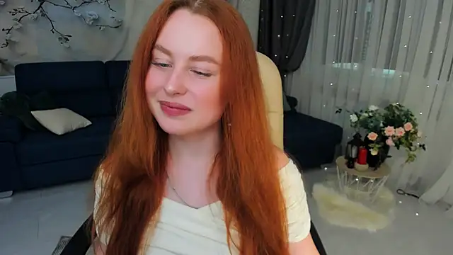 Snapshot of AirySilhouette chatting on 06.16.26 AirySilhouette online show from 06.16.26
