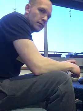 Spielzeugtwink online show from 04.22.26