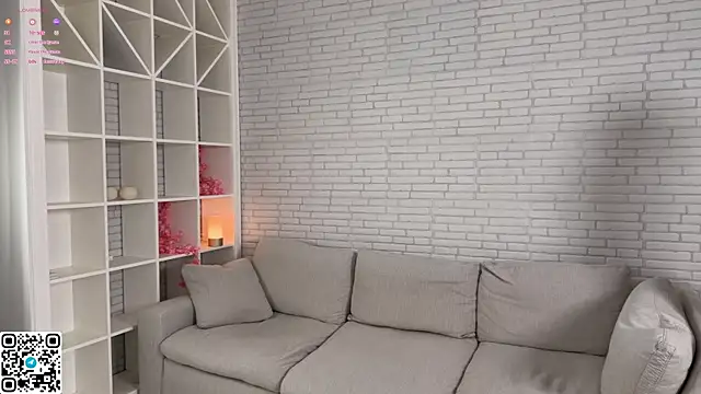 KissYourTessa online show from 06.19.26