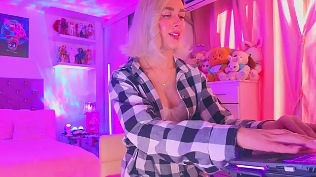 MadamBarbiee online show from 12.13.25