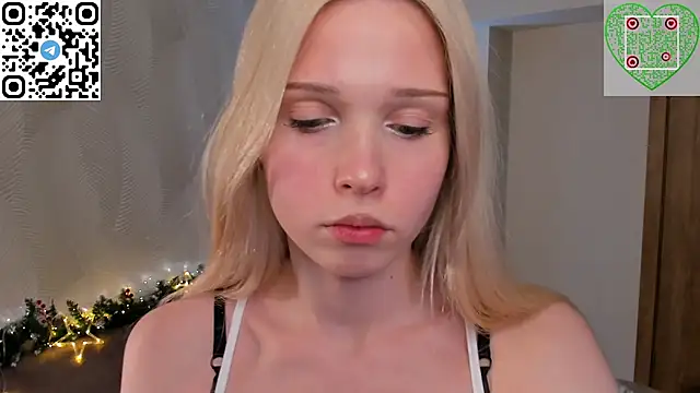 Snapshot of CherrylHolme chatting on 01.11.26 CherrylHolme online show from 01.11.26