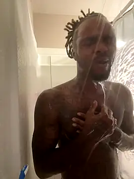 Snapshot of TattedRasta2x0 chatting on 11.23.25 TattedRasta2x0 online show from 11.23.25