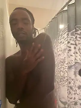 Snapshot of TattedRasta2x0 chatting on 11.23.25 TattedRasta2x0 online show from 11.23.25