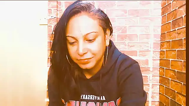 Snapshot of indian_spice_girl chatting on 06.11.26 indian spice girl online show from 06.11.26