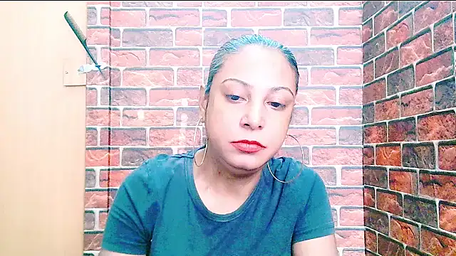 Snapshot of indian_spice_girl chatting on 07.22.26 indian spice girl online show from 07.22.26