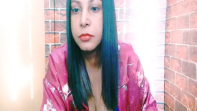 Snapshot of indian_spice_girl chatting on 07.26.26 indian spice girl online show from 07.26.26
