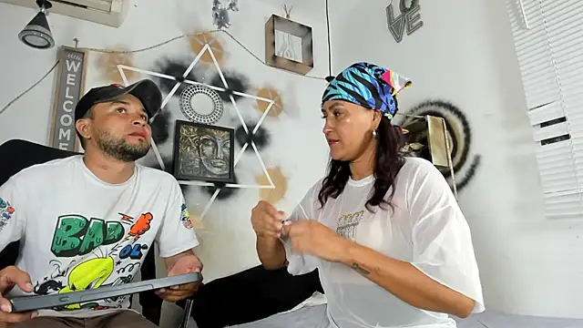 StephaniaAndRandy online show from 11.27.25