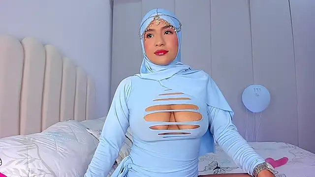 Amira-Zahra online show from 04.22.26