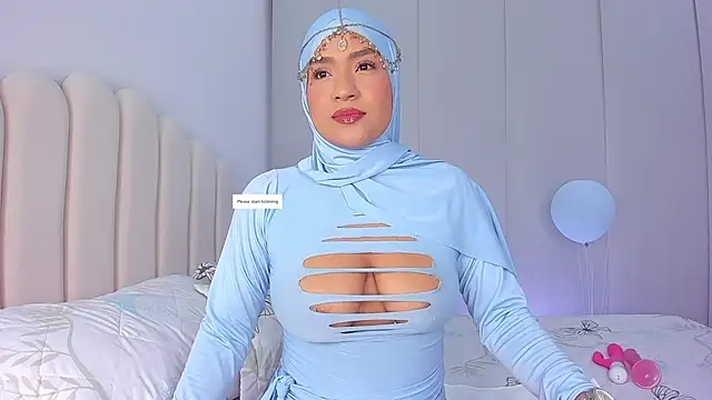 Amira-Zahra online show from 04.25.26