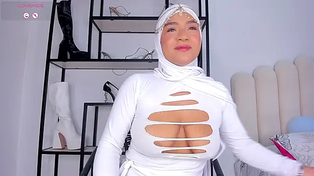Amira-Zahra online show from 08.09.26
