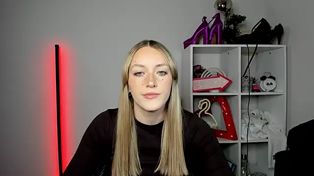 EvelynBlond online show from 04.29.26