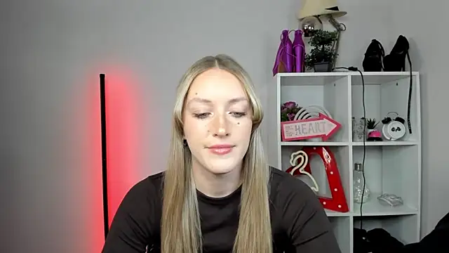 EvelynBlond online show from 05.14.26