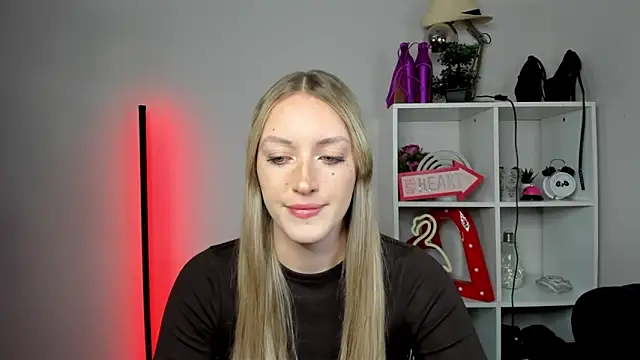 EvelynBlond online show from 05.15.26