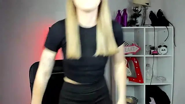 EvelynBlond online show from 06.05.26
