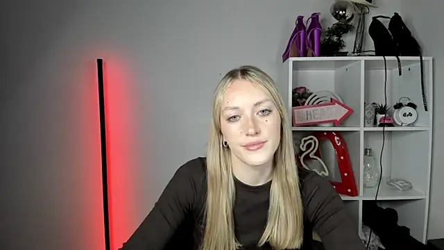 EvelynBlond online show from 06.09.26