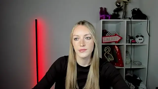 EvelynBlond online show from 06.12.26