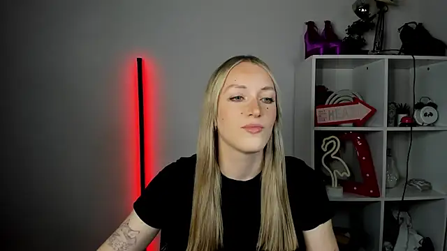 EvelynBlond online show from 06.15.26