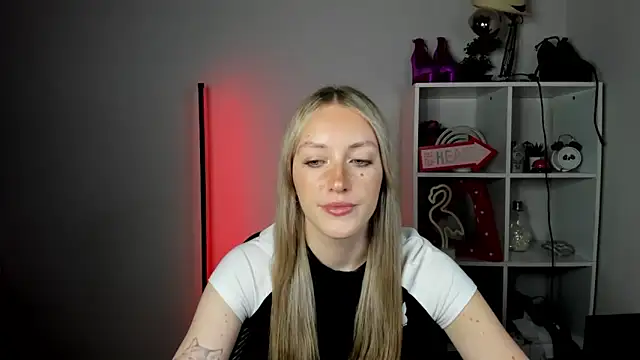 EvelynBlond online show from 06.19.26