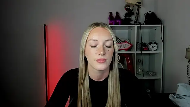 EvelynBlond online show from 06.22.26